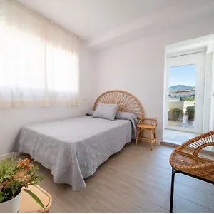 M A R I V E N T With Bathroom And Terrace 50 M2 , Roses Spanien